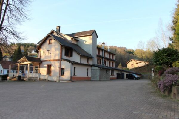 Moselle / Vente murs et fonds d'un Hôtel Restaurant - Parc régional des Vosges du Nord